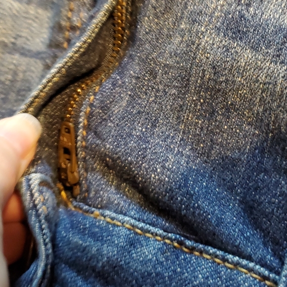 Eunina Jeans - Picture 10 of 13